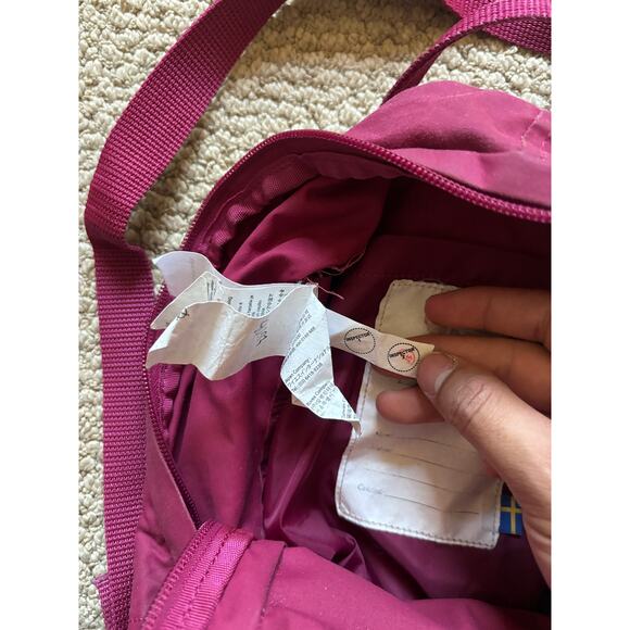 Burgundy mini Fjällräven Kanken backpack - Picture 5 of 9